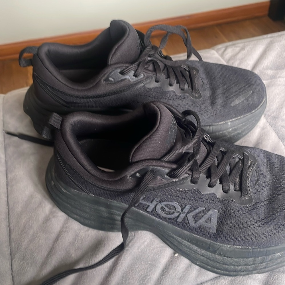 Hoka One One Bondi 8 - Women’s size 8D